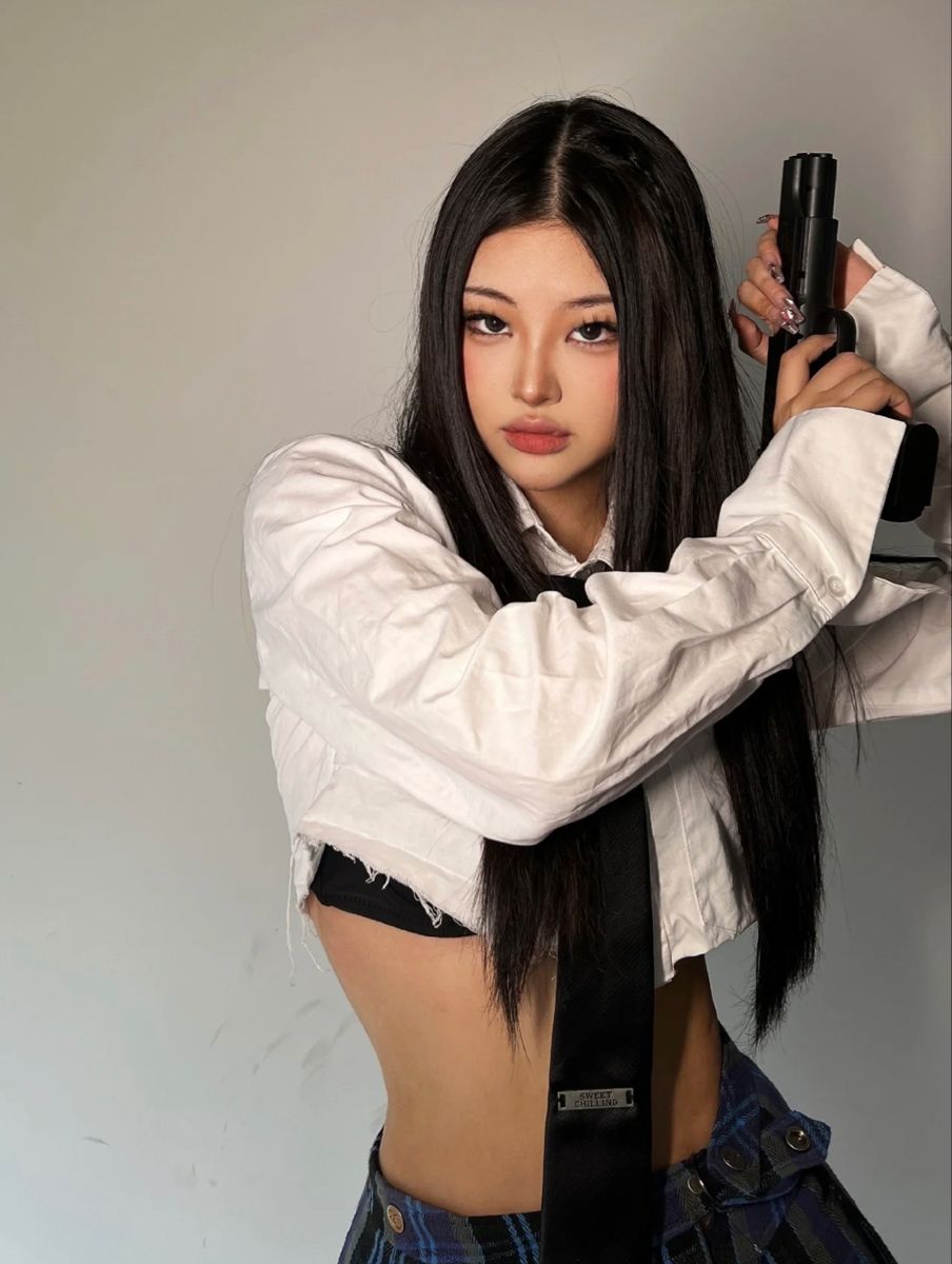 A cozy shot with Sassy girls — straight from Palermo