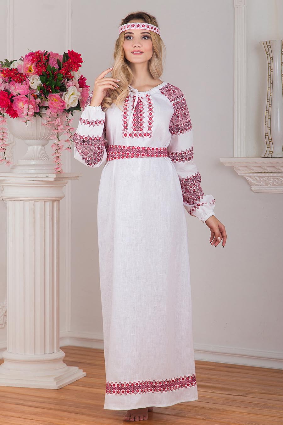 A playful frame from Women in Slavic costumes — online in Palermo