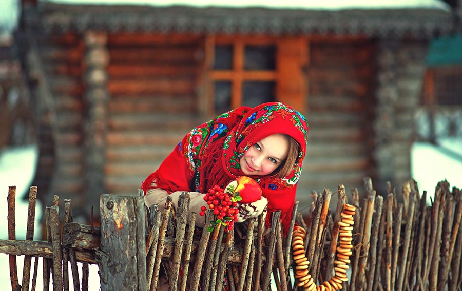 Sexy girl Women in Slavic costumes in Palermo
